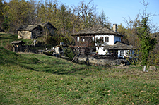 Бяла спретната къщурка DSC_0790